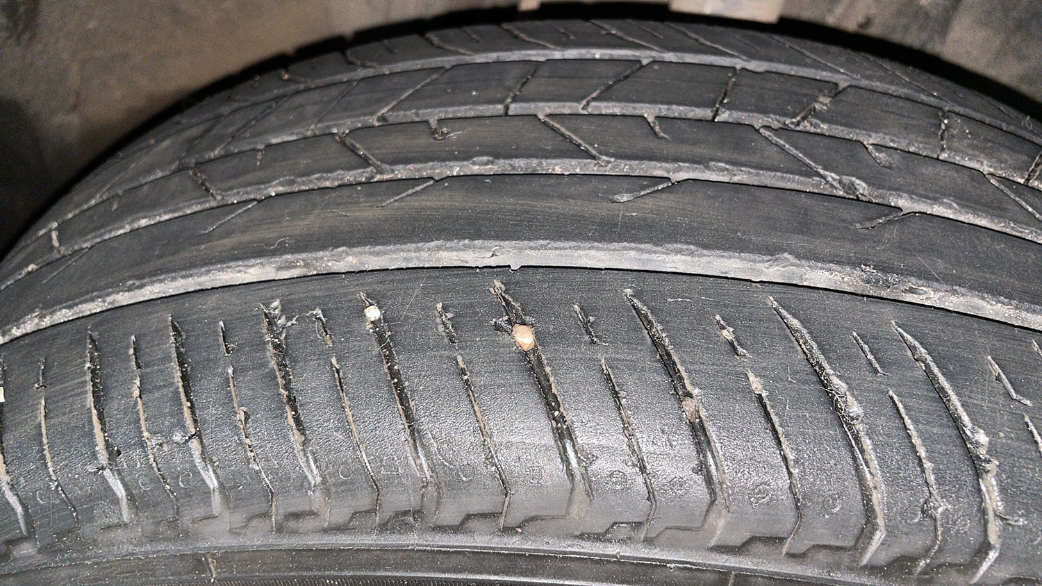 Used 2022 Renault Kiger RXE MT Petrol Manual tyres RIGHT FRONT TYRE TREAD VIEW