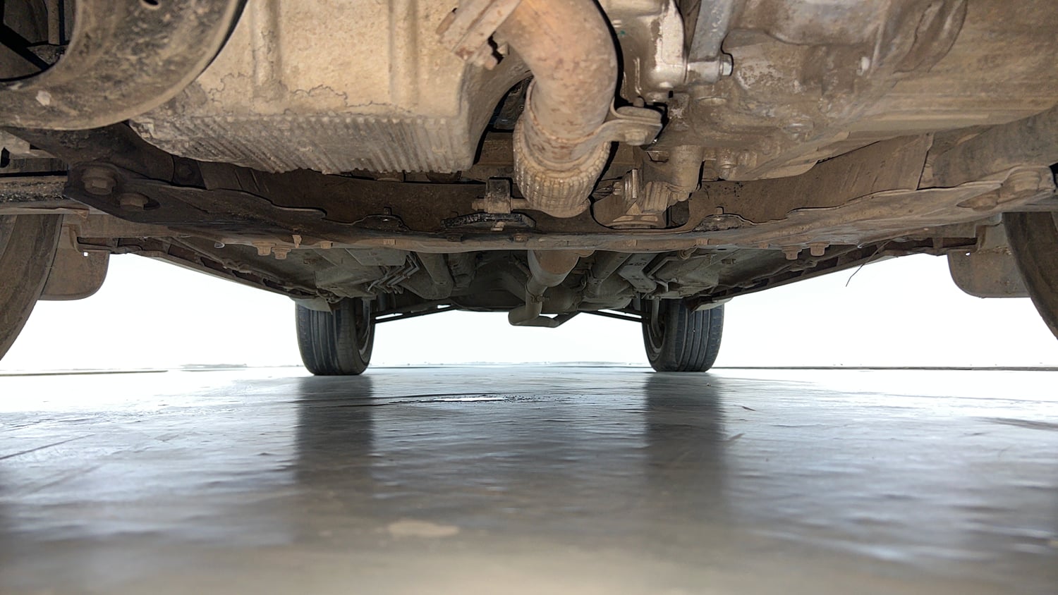 Used 2022 Jeep Meridian Limited (O) 4X2 AT Diesel Automatic extra FRONT LEFT UNDERBODY VIEW