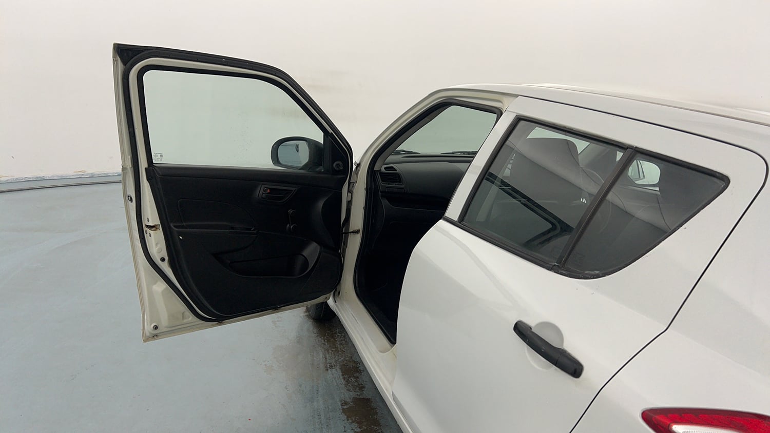 Used 2012 Maruti Suzuki Swift LXI CNG (Outside Fitted) Cng Manual interior LEFT FRONT DOOR OPEN VIEW