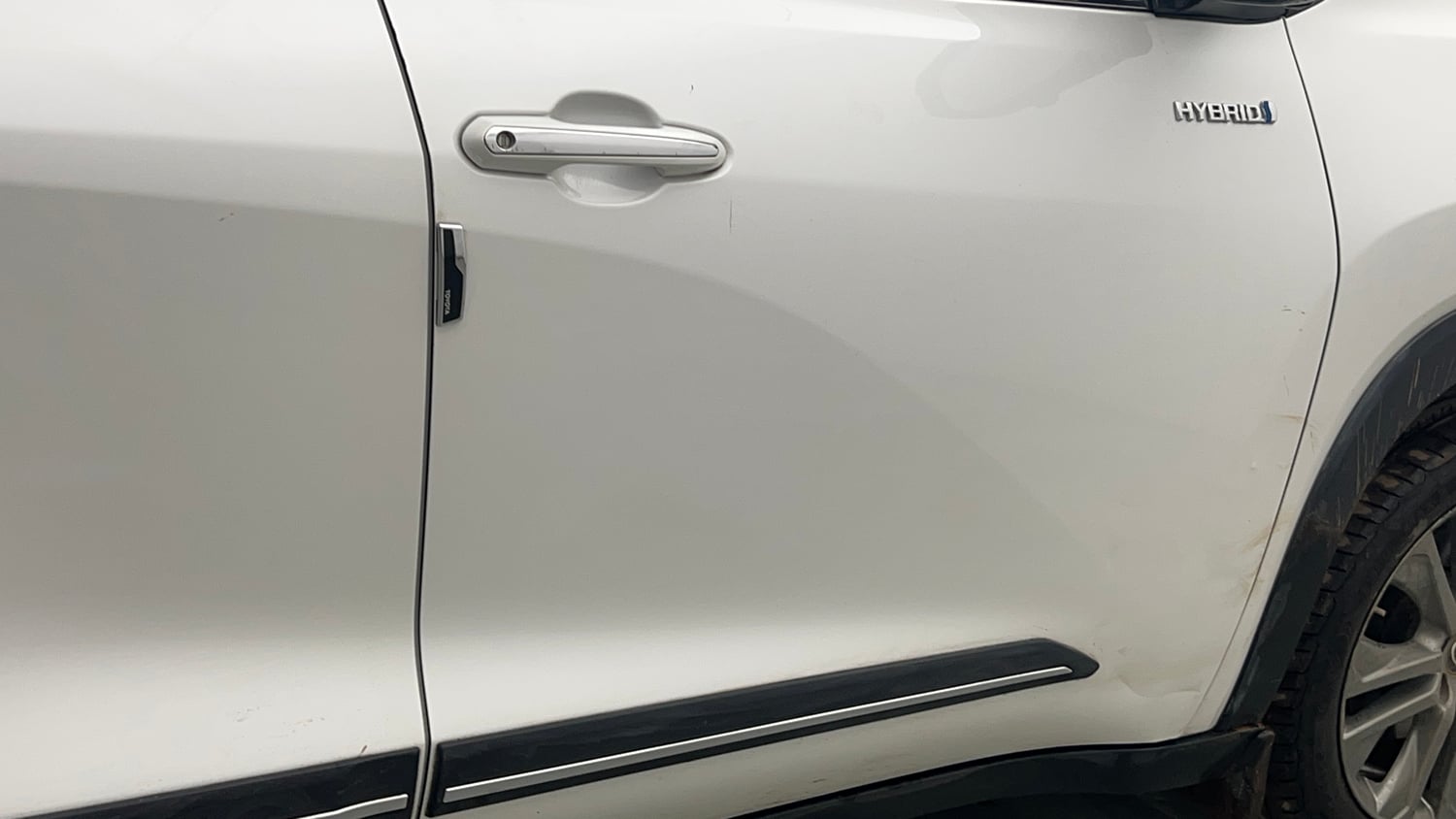 Used 2024 Toyota Innova Hycross ZX Hybrid 7 STR Hybrid Automatic dents MINOR SCRATCH