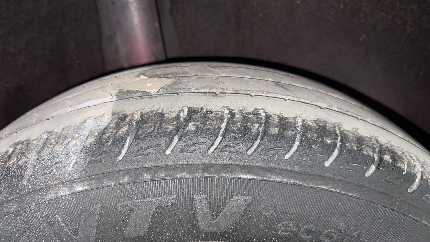 Used 2019 Maruti Suzuki Baleno Delta Petrol Manual tyres RIGHT REAR TYRE TREAD VIEW