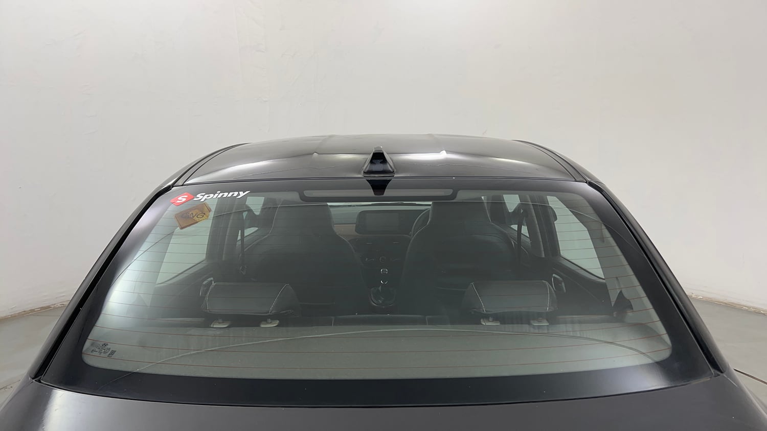 Used 2023 Hyundai Aura SX 1.2 CNG Cng Manual exterior BACK WINDSHIELD VIEW
