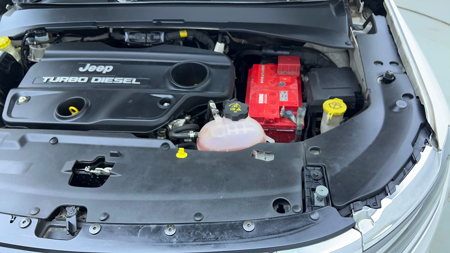 Used 2022 Jeep Meridian Limited (O) 4X2 AT Diesel Automatic engine ENGINE LEFT SIDE VIEW