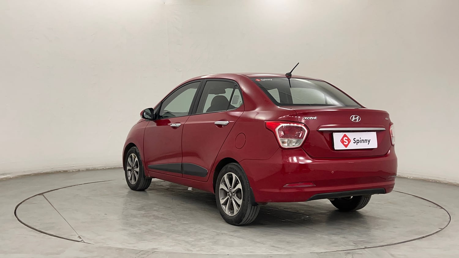 Used 2016 Hyundai Xcent SX 1.2 (O) Petrol Manual exterior LEFT REAR CORNER VIEW