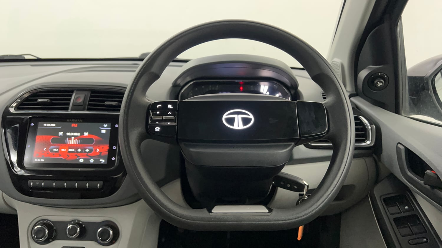 Used 2025 Tata Tiago XTA Petrol Automatic interior STEERING VIEW
