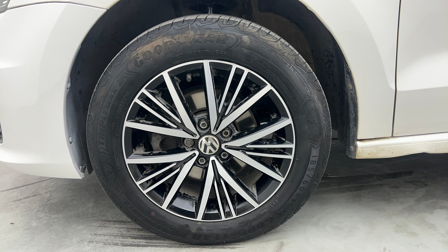 Used 2017 Volkswagen Vento Allstar 1.6 (P) Petrol Manual tyres LEFT FRONT TYRE RIM VIEW