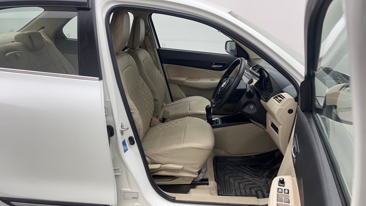 Used 2023 Maruti Suzuki Dzire VXi Petrol Manual interior RIGHT SIDE FRONT DOOR CABIN VIEW