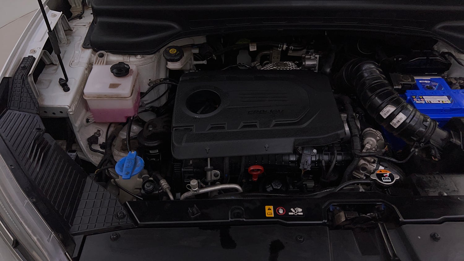 Used 2022 Hyundai Alcazar Signature (O) 6 STR 1.5 Diesel AT Diesel Automatic engine ENGINE RIGHT SIDE VIEW