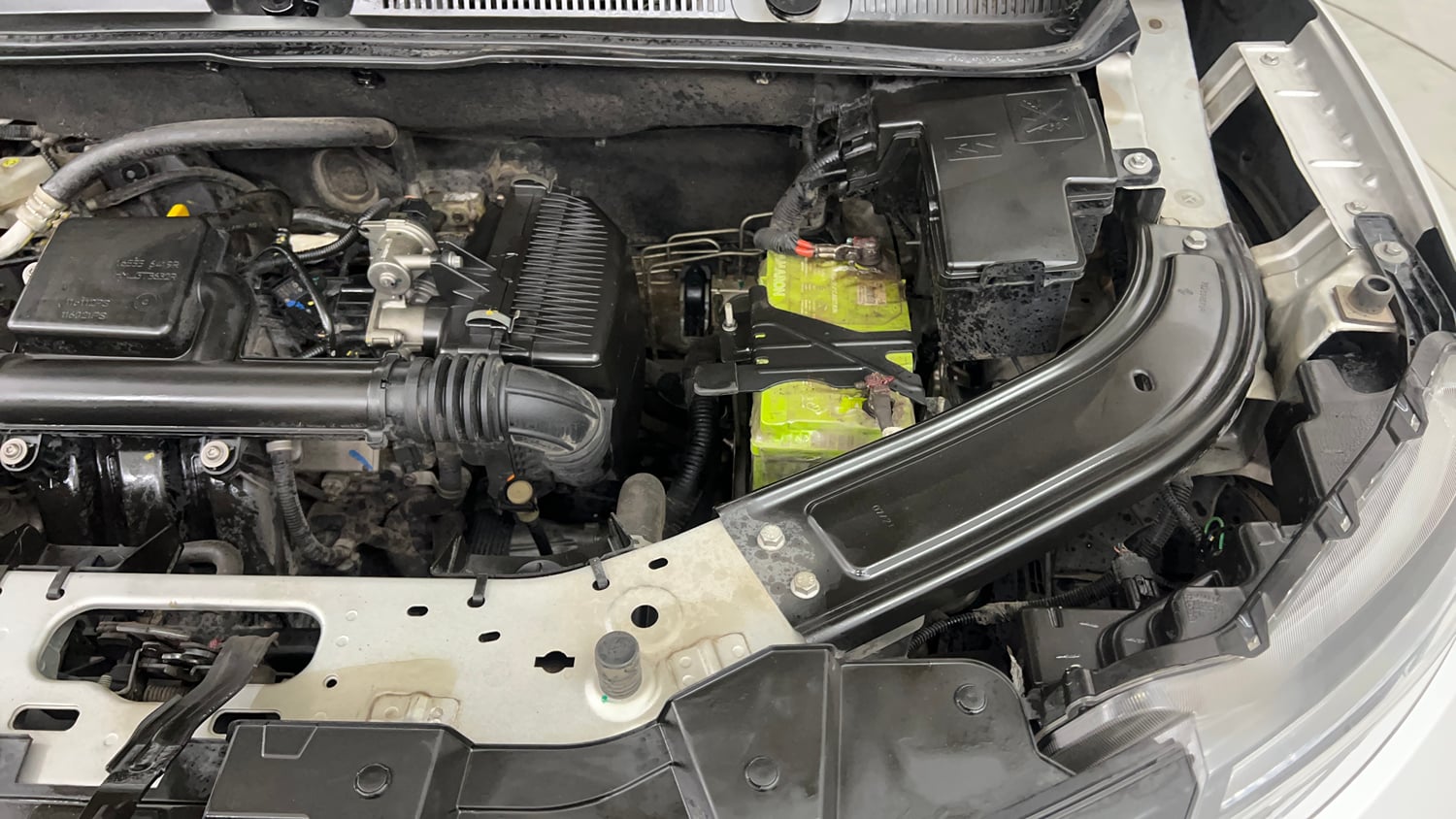 Used 2021 Renault Kiger RXZ MT Petrol Manual engine ENGINE LEFT SIDE VIEW