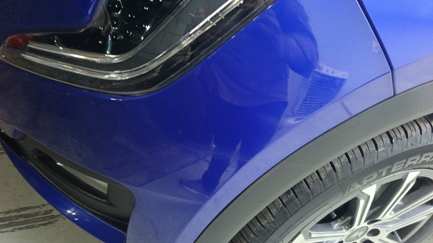 Used 2022 Mahindra XUV700 AX 7 Petrol AT 7 STR Petrol Automatic dents MINOR SCRATCH