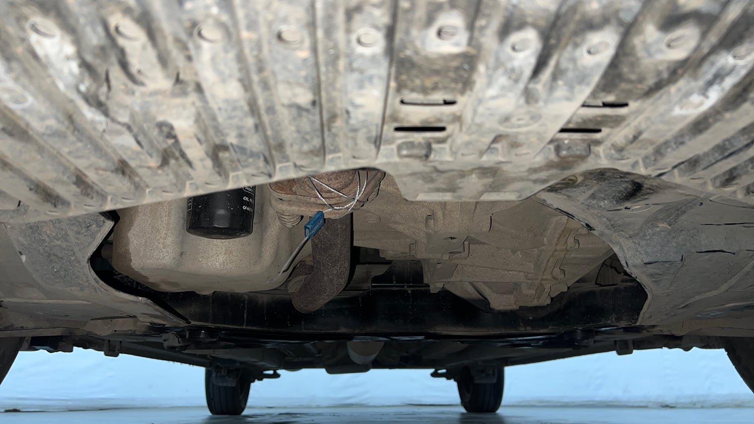 Used 2019 Maruti Suzuki Ciaz Sigma Hybrid 1.5 Petrol Manual extra FRONT LEFT UNDERBODY VIEW