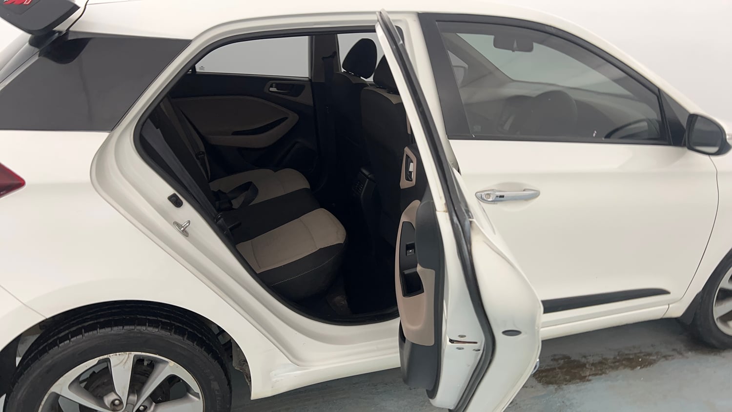 Used 2016 Hyundai Elite i20 Asta 1.2 Petrol Manual interior RIGHT SIDE REAR DOOR CABIN VIEW