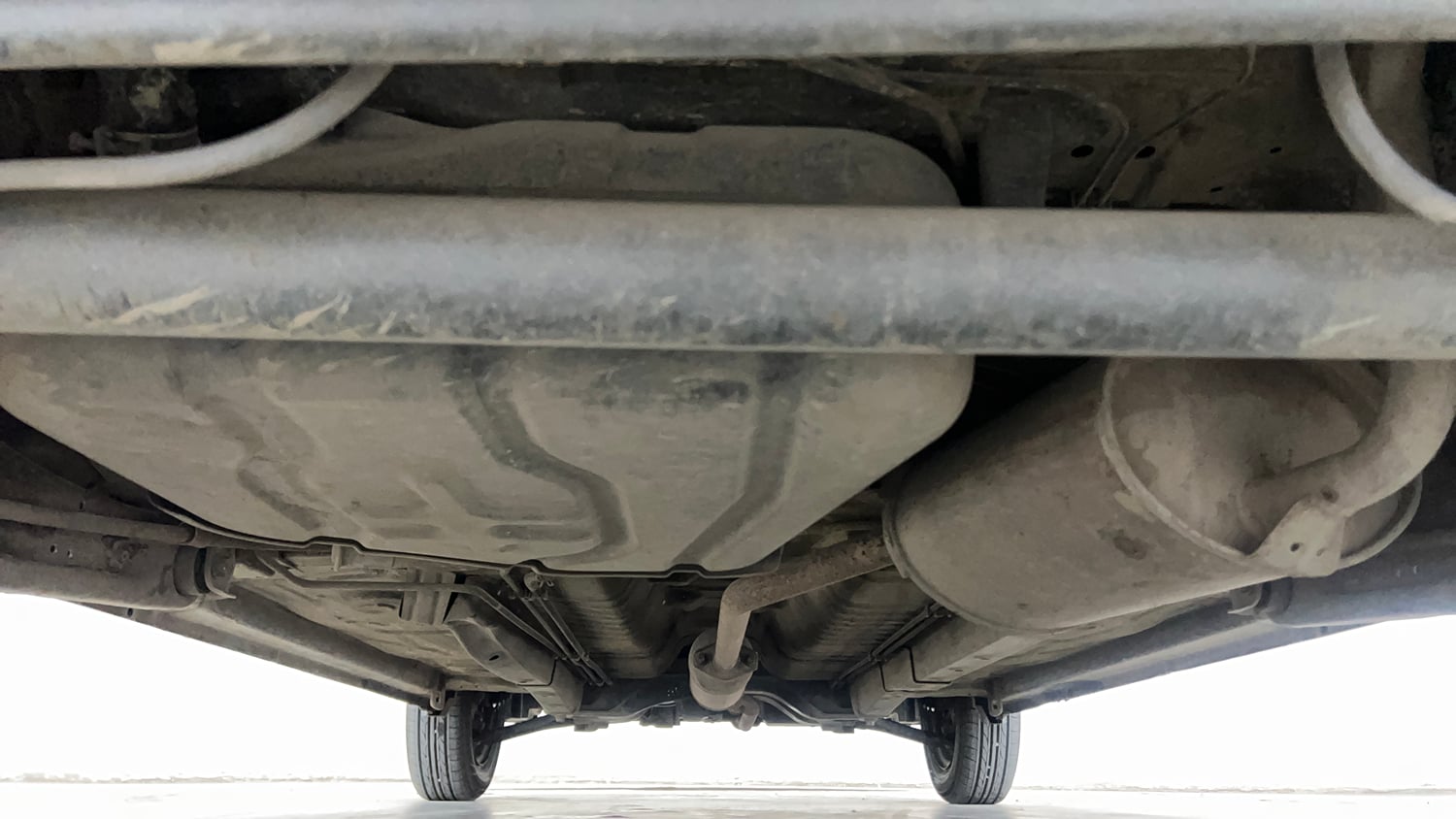 Used 2013 Maruti Suzuki Wagon R LXI CNG Cng Manual extra REAR UNDERBODY VIEW (TAKEN FROM REAR)