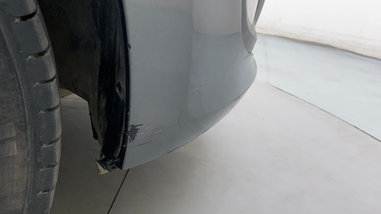 Used 2014 Volkswagen Polo Comfortline 1.2L (P) Petrol Manual dents MINOR SCRATCH