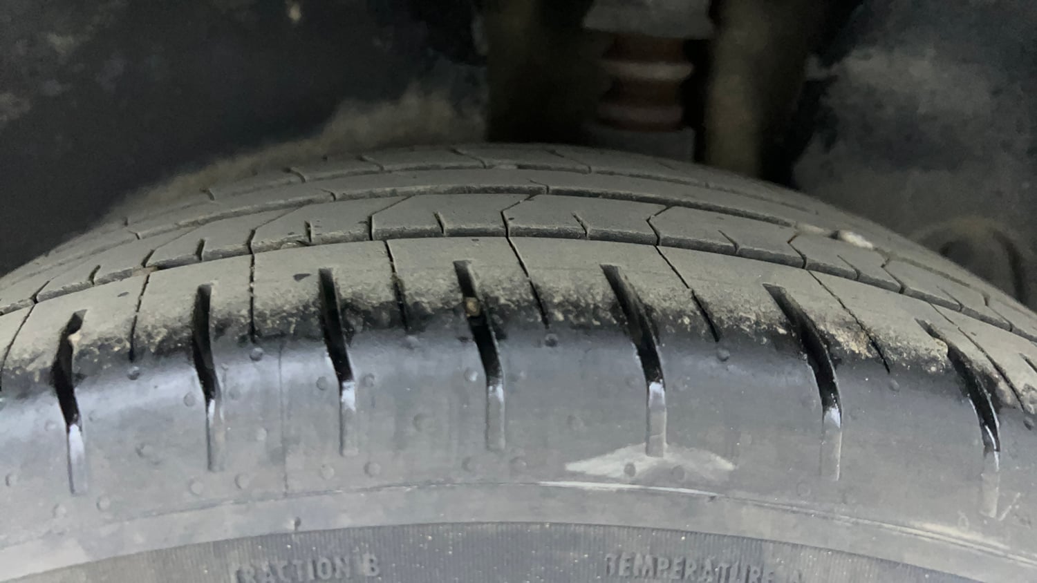Used 2024 Hyundai Creta 1.5 Turbo Petrol DCT SX(O) Petrol Automatic tyres LEFT REAR TYRE TREAD VIEW
