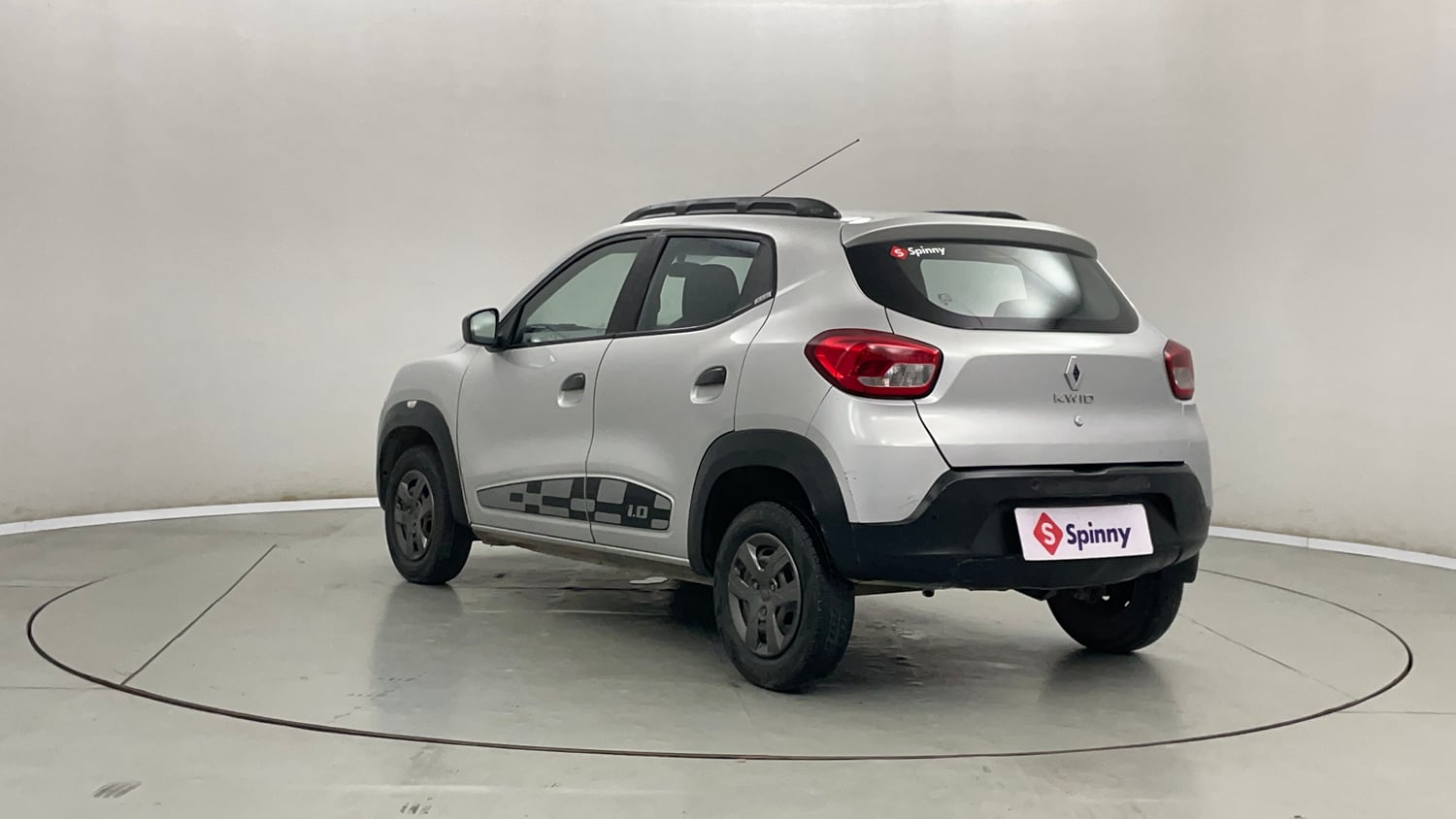 Used 2018 Renault Kwid 1.0 RXT AMT Opt Petrol Automatic exterior LEFT REAR CORNER VIEW
