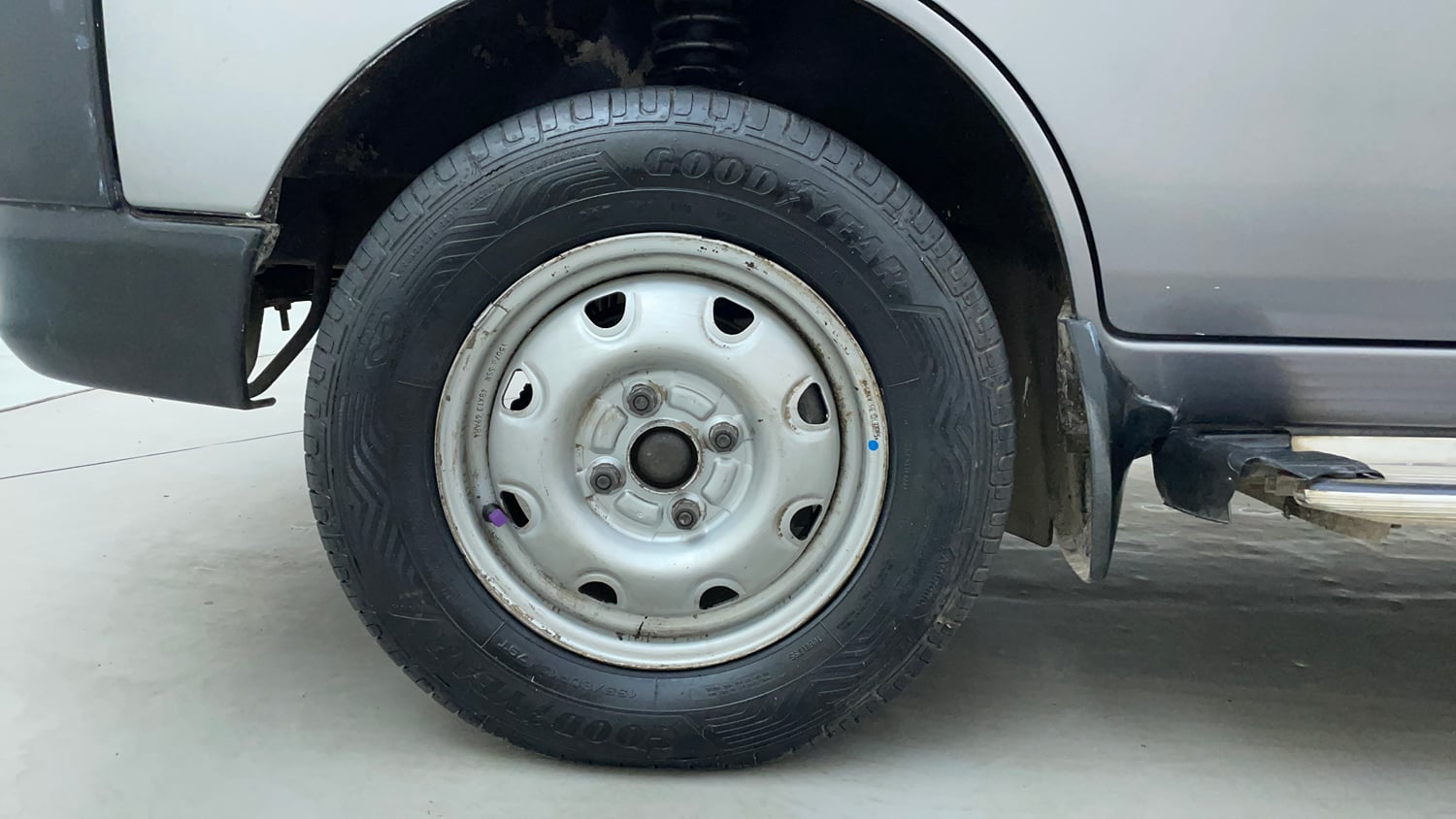Used 2015 Maruti Suzuki Eeco 5 STR WITH A/C+HTR Petrol Manual tyres LEFT FRONT TYRE RIM VIEW
