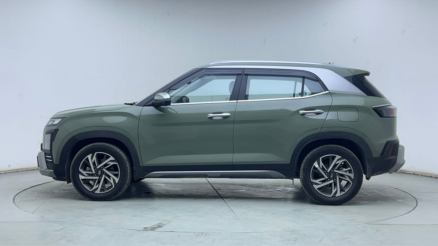 Used 2025 Hyundai Creta 1.5 MPi Petrol IVT SX(O) Petrol Automatic exterior LEFT SIDE VIEW