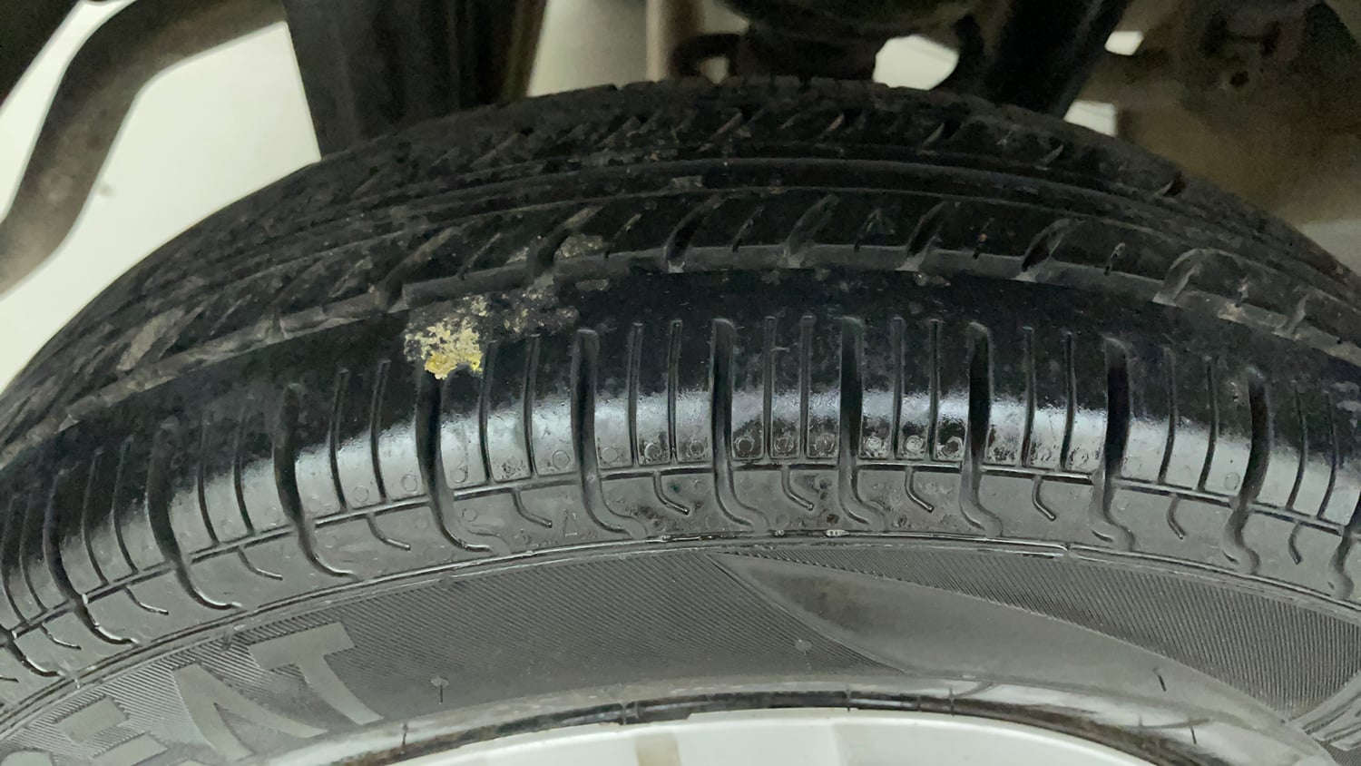 Used 2022 Maruti Suzuki Alto 800 VXi Petrol Manual tyres RIGHT REAR TYRE TREAD VIEW