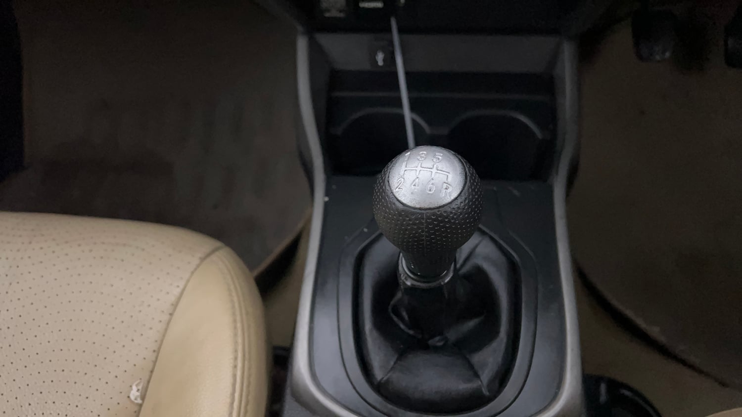 Used 2018 Honda City ZX Diesel Diesel Manual interior GEAR  KNOB VIEW