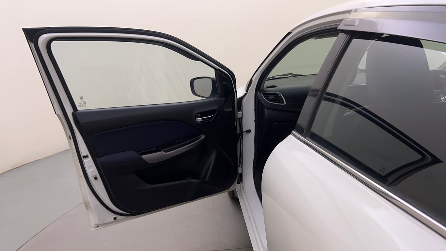 Used 2020 Toyota Glanza G CVT Petrol Automatic interior LEFT FRONT DOOR OPEN VIEW