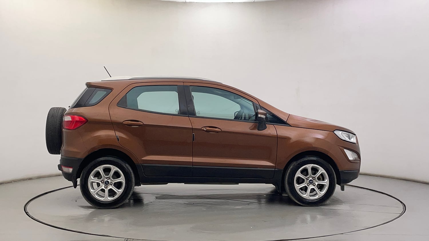 Used 2019 Ford EcoSport Titanium + 1.5L TDCi Diesel Manual exterior RIGHT SIDE VIEW