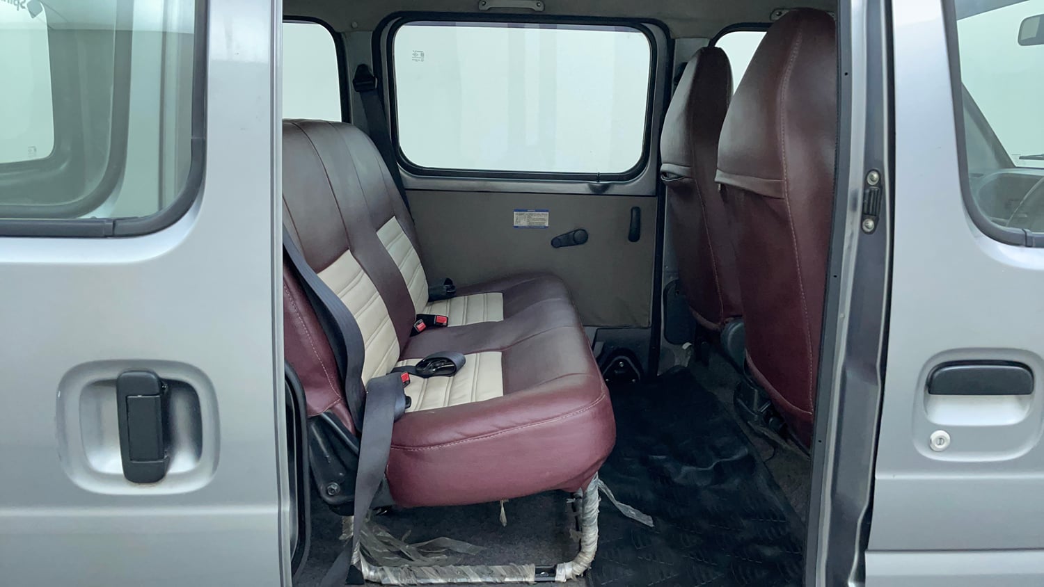 Used 2015 Maruti Suzuki Eeco 5 STR WITH A/C+HTR Petrol Manual interior RIGHT SIDE REAR DOOR CABIN VIEW
