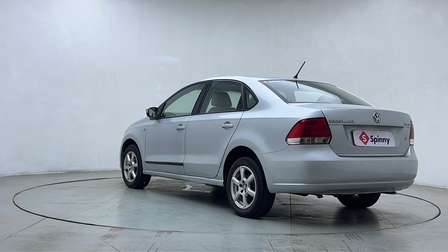 Used 2014 Volkswagen Vento Highline Petrol Petrol Manual exterior LEFT REAR CORNER VIEW