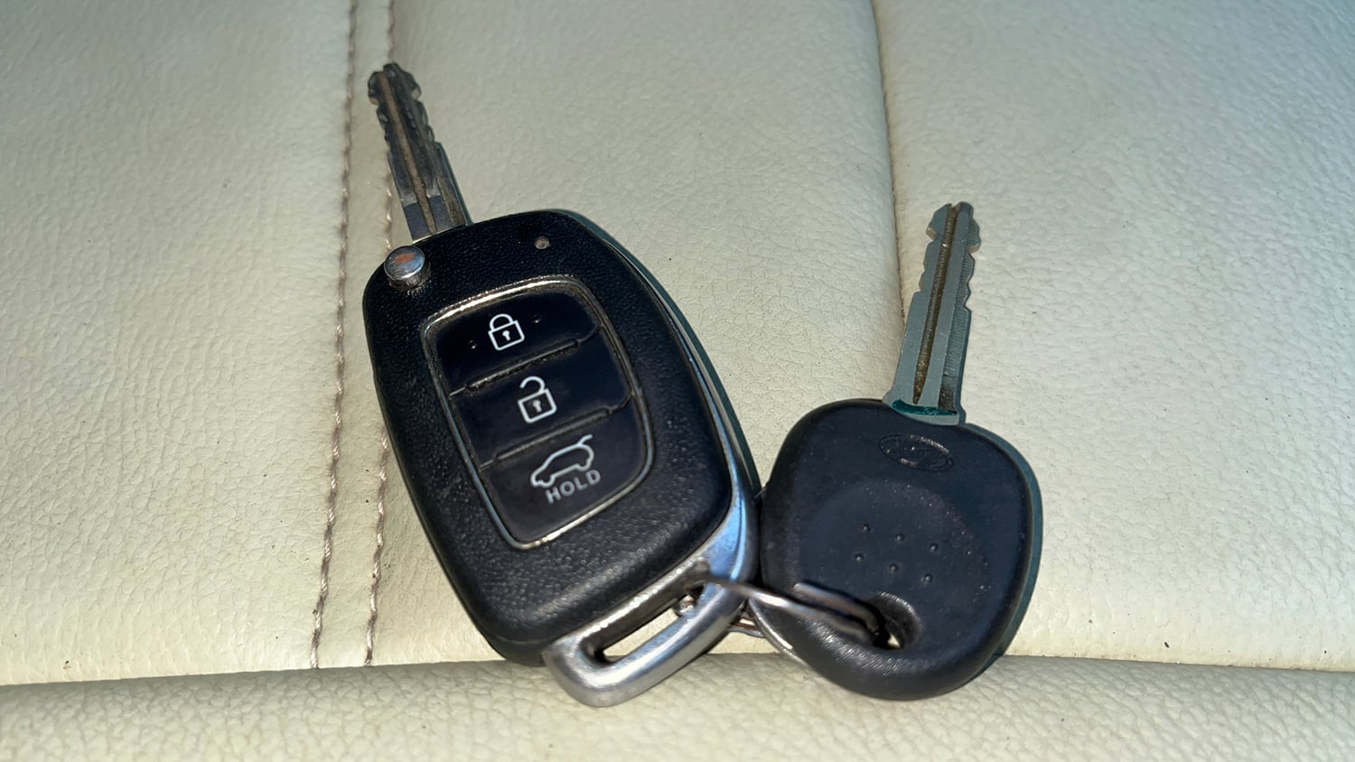 Used 2015 Hyundai Elite i20 Magna 1.2 Petrol Manual extra CAR KEY VIEW