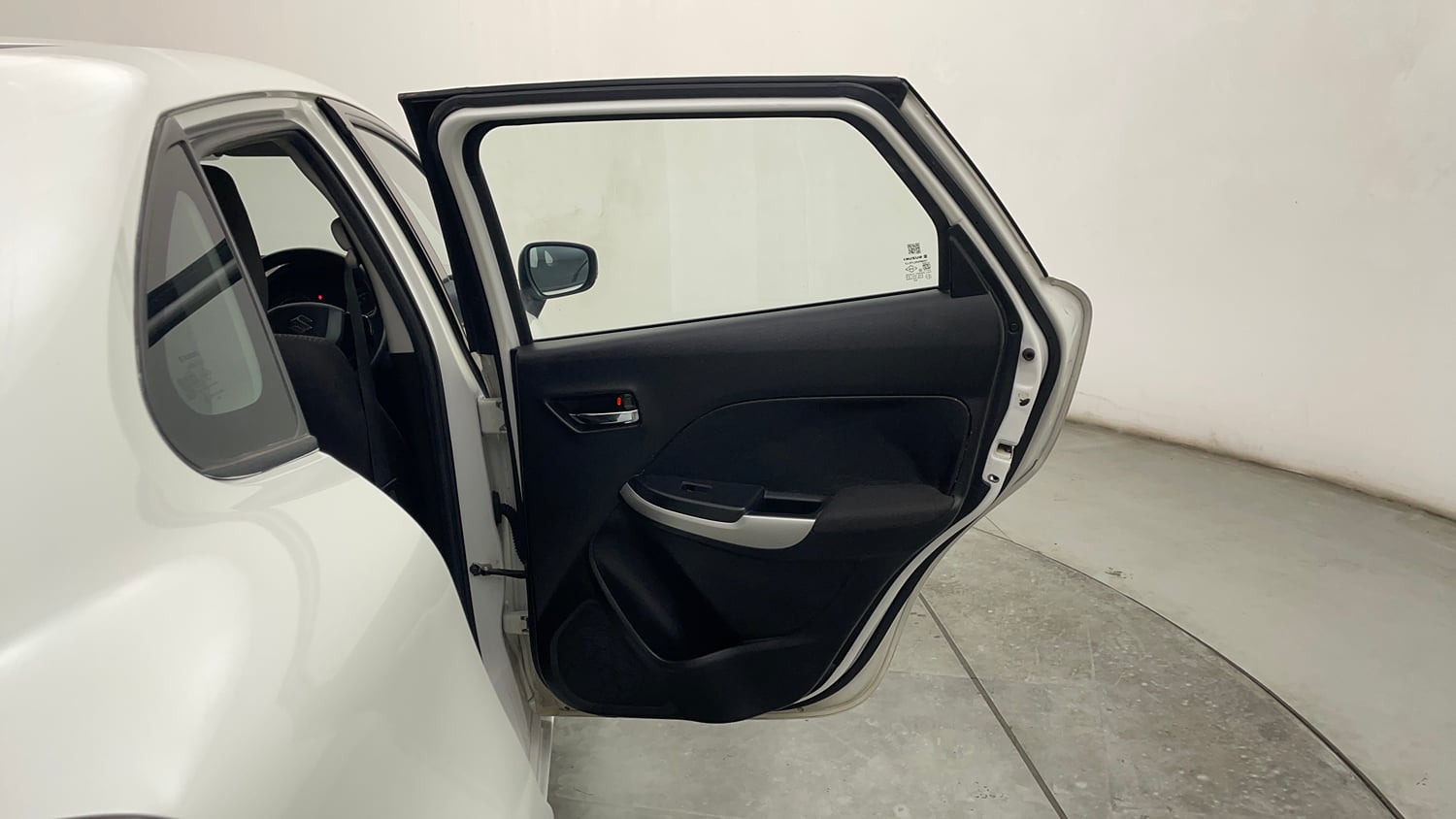Used 2017 Maruti Suzuki Baleno Delta 1.2 Petrol Manual interior RIGHT REAR DOOR OPEN VIEW