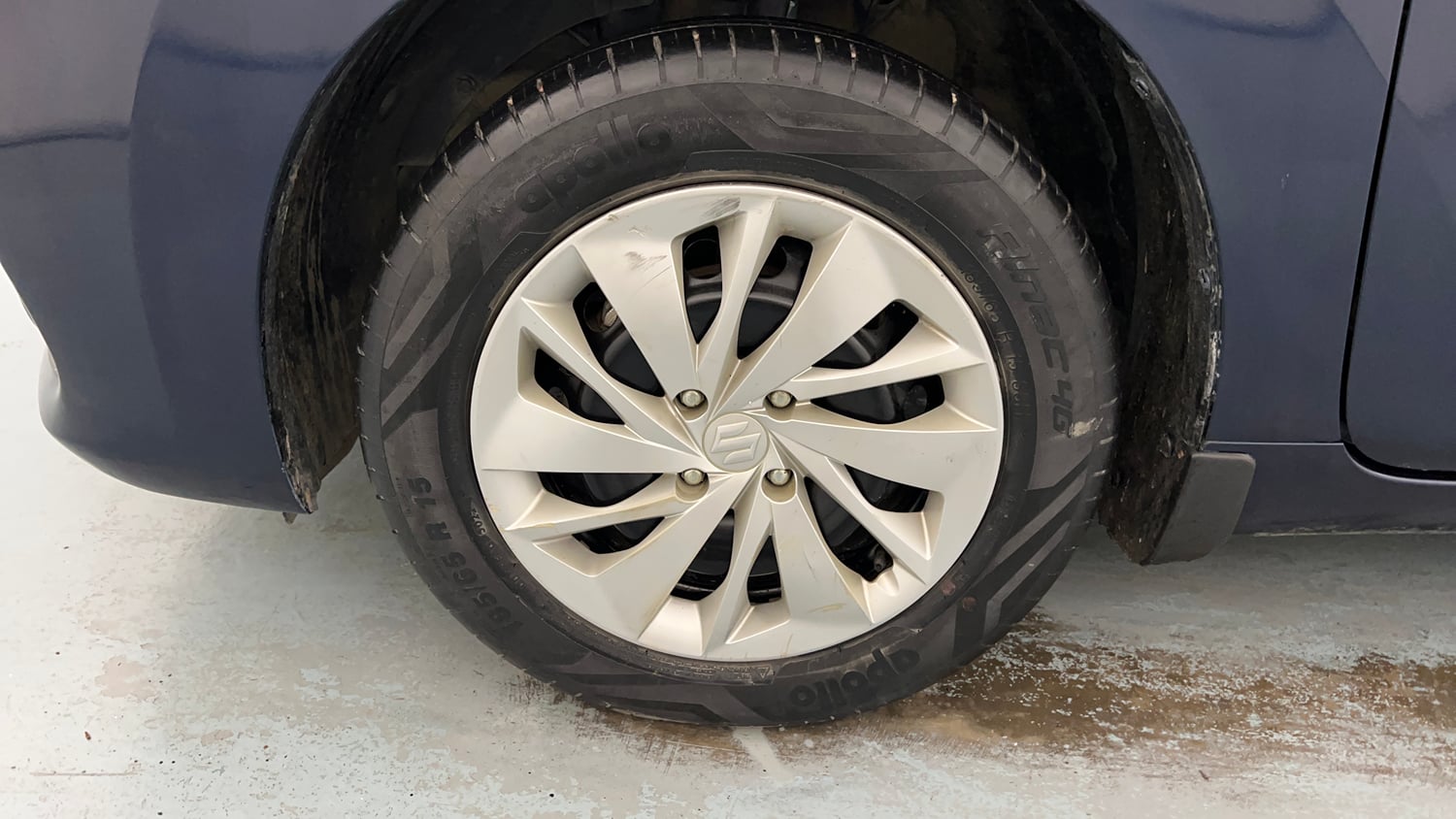 Used 2023 Maruti Suzuki Baleno Delta AGS Petrol Automatic tyres LEFT FRONT TYRE RIM VIEW