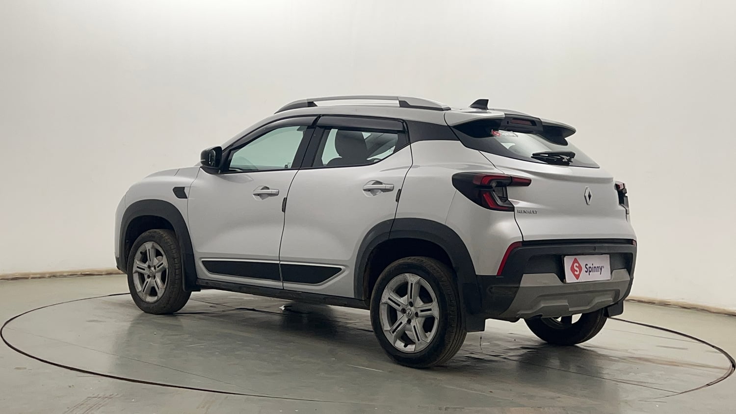 Used 2022 Renault Kiger RXT MT Petrol Manual exterior LEFT REAR CORNER VIEW