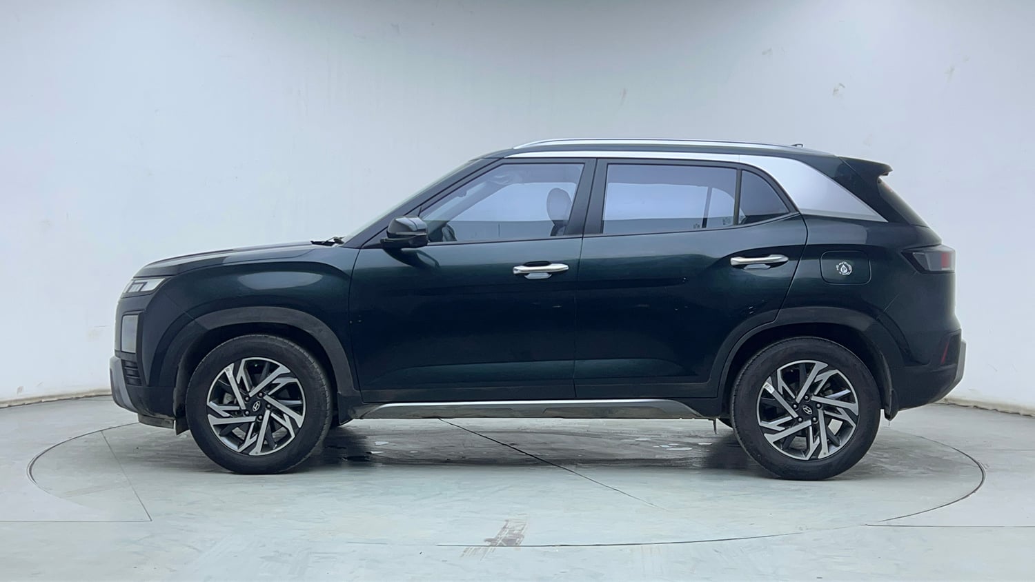 Used 2024 Hyundai Creta 1.5 Turbo Petrol DCT SX(O) Petrol Automatic exterior LEFT SIDE VIEW