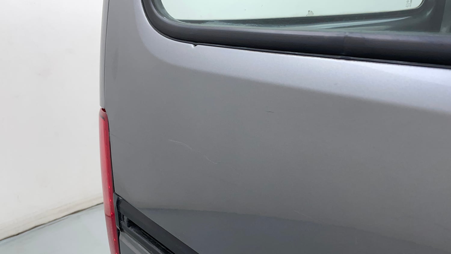 Used 2015 Maruti Suzuki Eeco 5 STR WITH A/C+HTR Petrol Manual dents MINOR SCRATCH