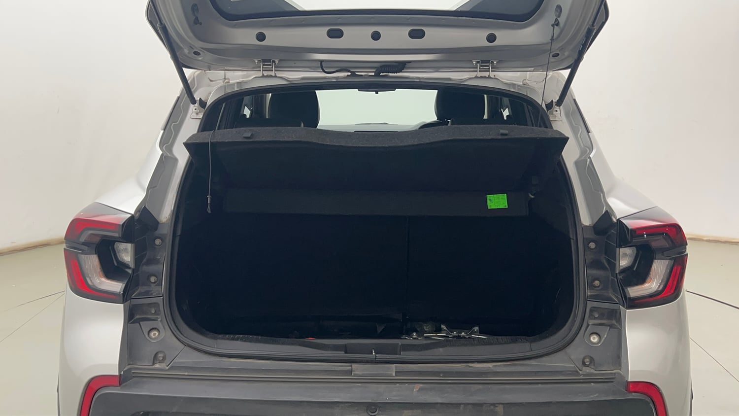 Used 2022 Renault Kiger RXT MT Petrol Manual interior DICKY INSIDE VIEW