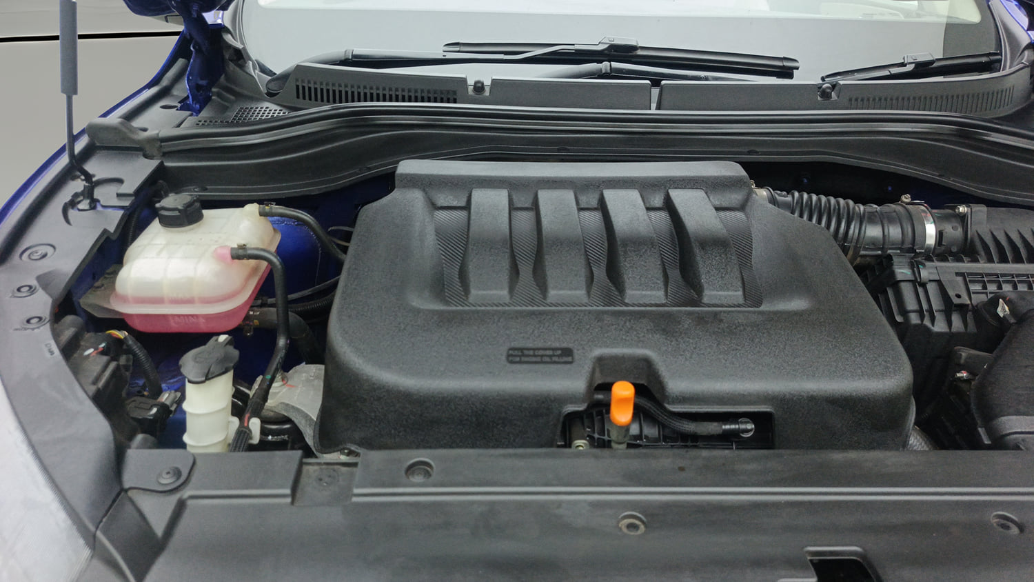 Used 2022 Mahindra XUV700 AX 7 Petrol AT 7 STR Petrol Automatic engine ENGINE RIGHT SIDE VIEW