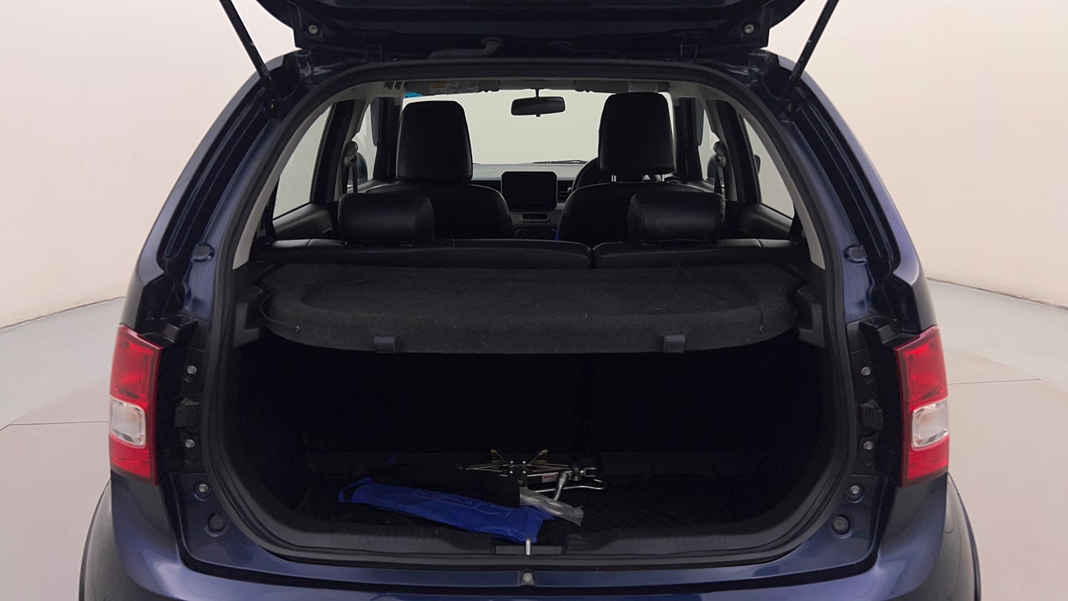 Used 2024 Maruti Suzuki Ignis Zeta 1.2 AMT Petrol Automatic interior DICKY INSIDE VIEW