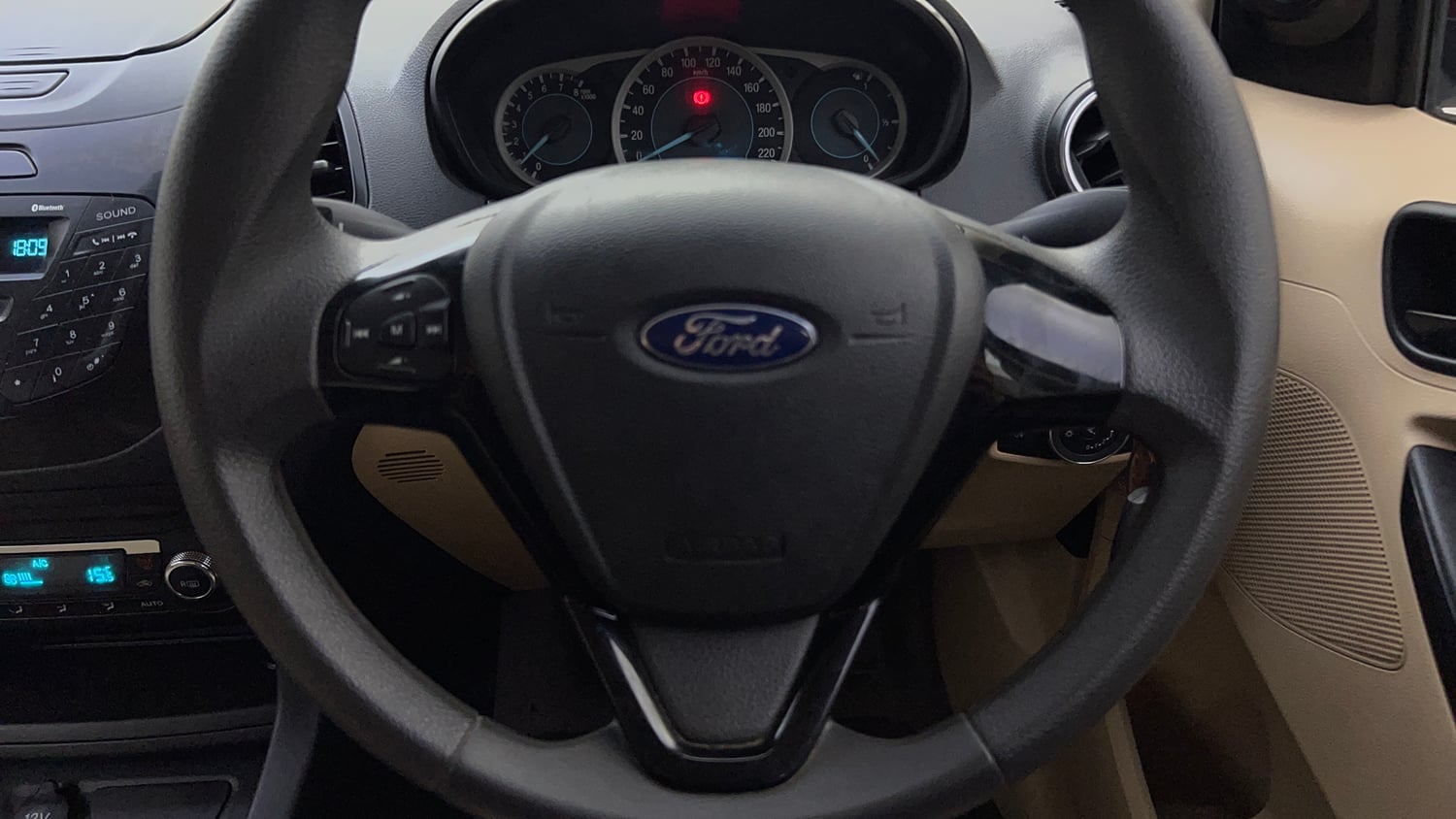 Used 2016 Ford Figo Aspire Titanium 1.2 Ti-VCT Petrol Manual top_features Airbags