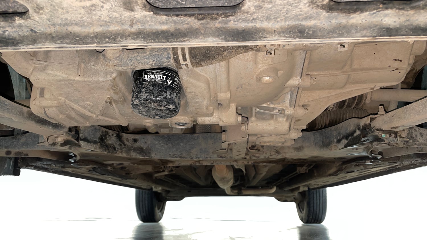 Used 2022 Renault Kiger RXE MT Petrol Manual extra FRONT LEFT UNDERBODY VIEW