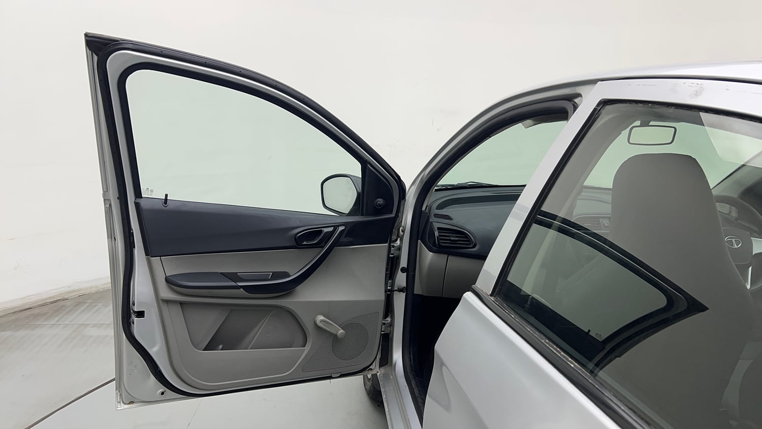 Used 2018 Tata Tiago Revotron XE Petrol Manual interior LEFT FRONT DOOR OPEN VIEW