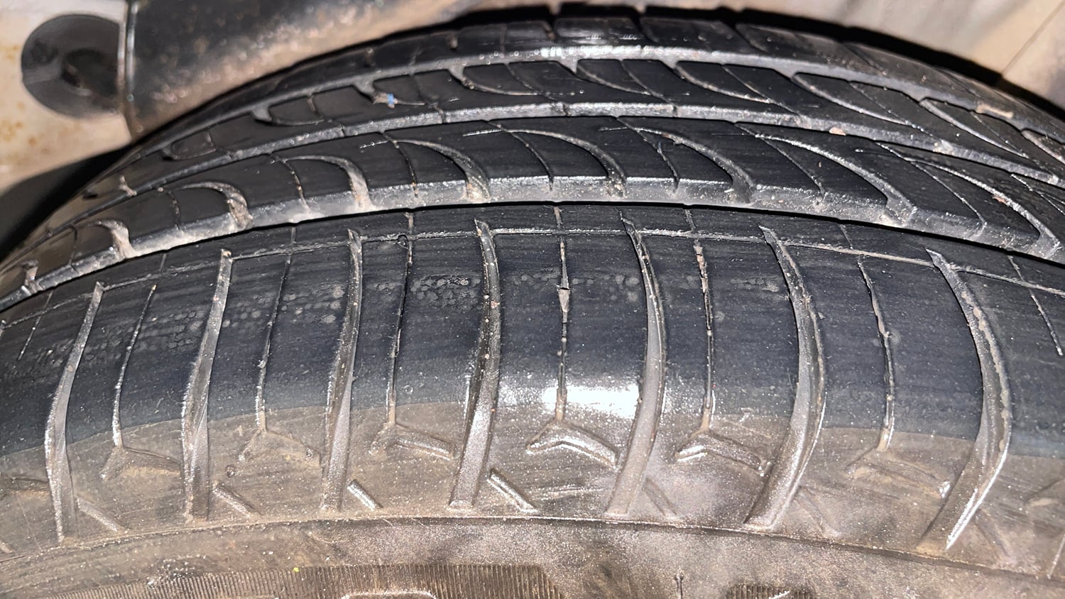 Used 2013 Honda Amaze 1.5 S i-DTEC Diesel Manual tyres LEFT REAR TYRE TREAD VIEW