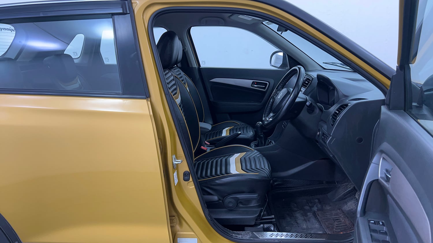 Used 2016 Maruti Suzuki Vitara Brezza ZDi+ Dual Tone Diesel Manual interior RIGHT SIDE FRONT DOOR CABIN VIEW