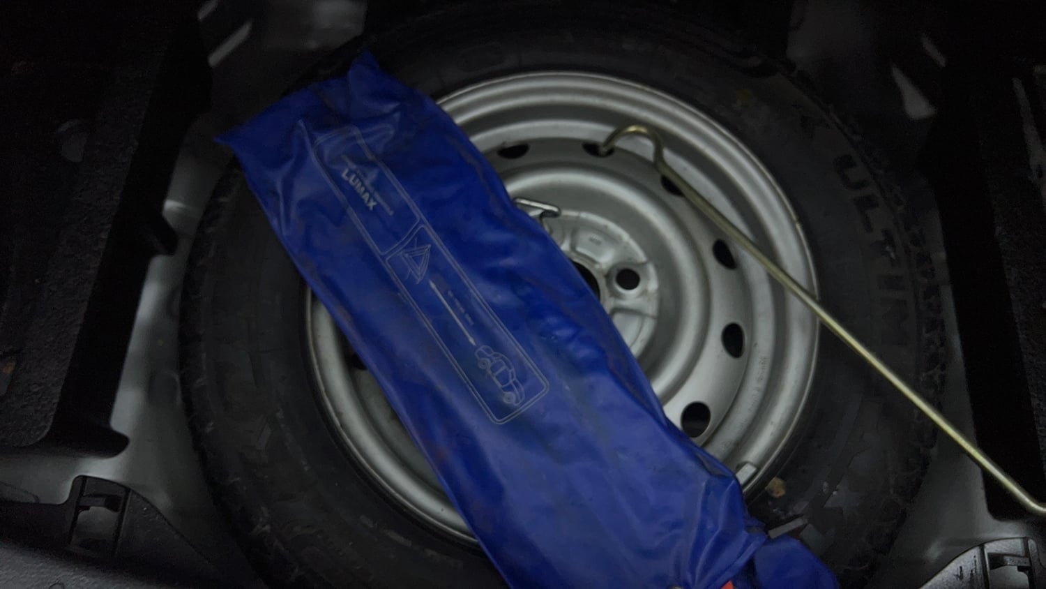 Used 2013 Maruti Suzuki Wagon R LXI Petrol Manual tyres SPARE TYRE VIEW