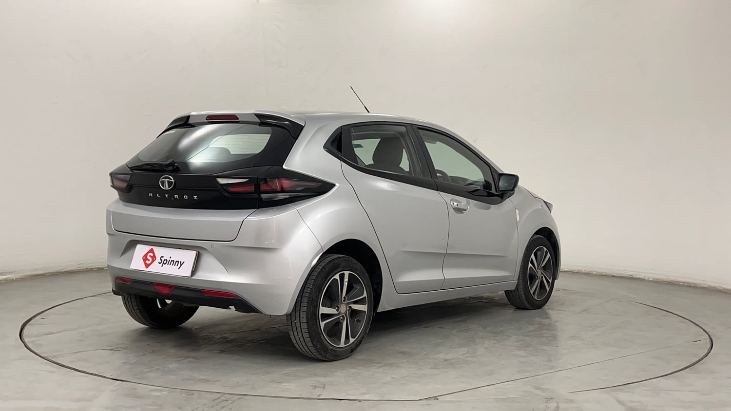 Used 2020 Tata Altroz XZ Petrol Petrol Manual exterior RIGHT REAR CORNER VIEW