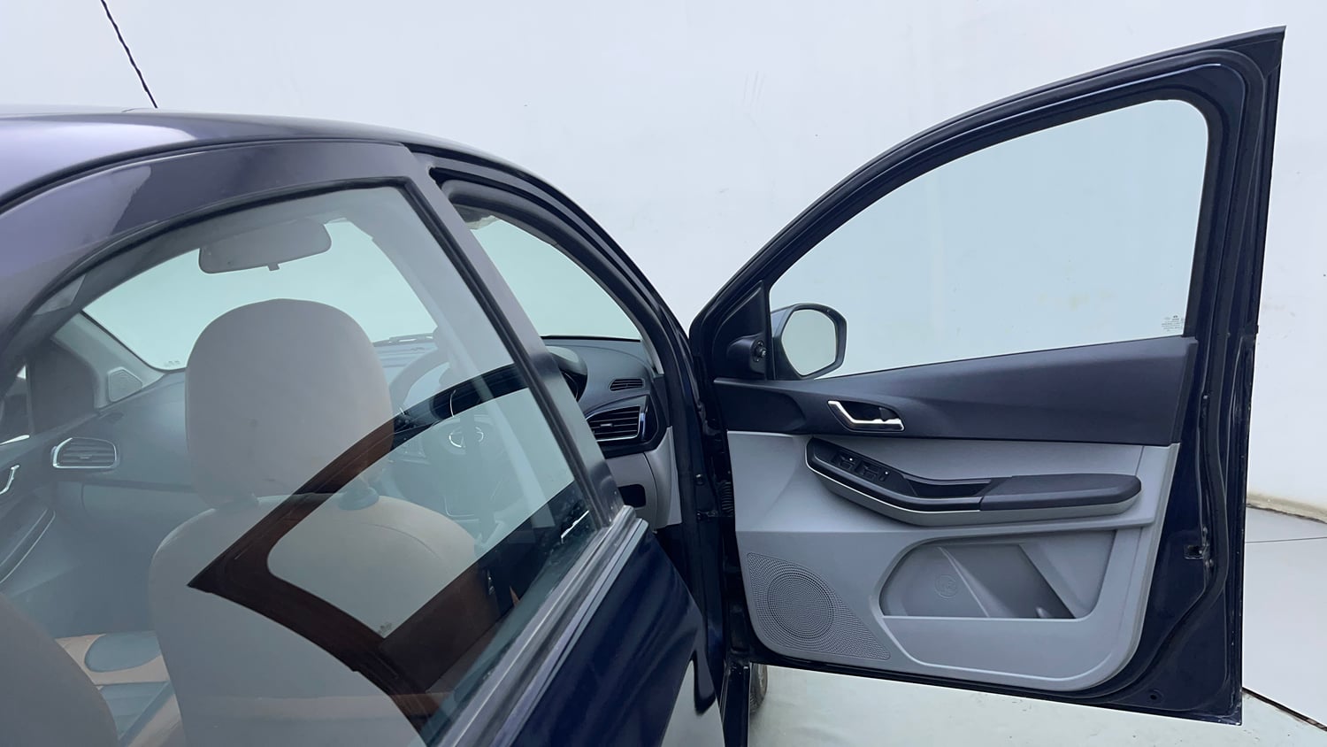 Used 2021 Tata Tiago XZ Plus Petrol Manual interior RIGHT FRONT DOOR OPEN VIEW