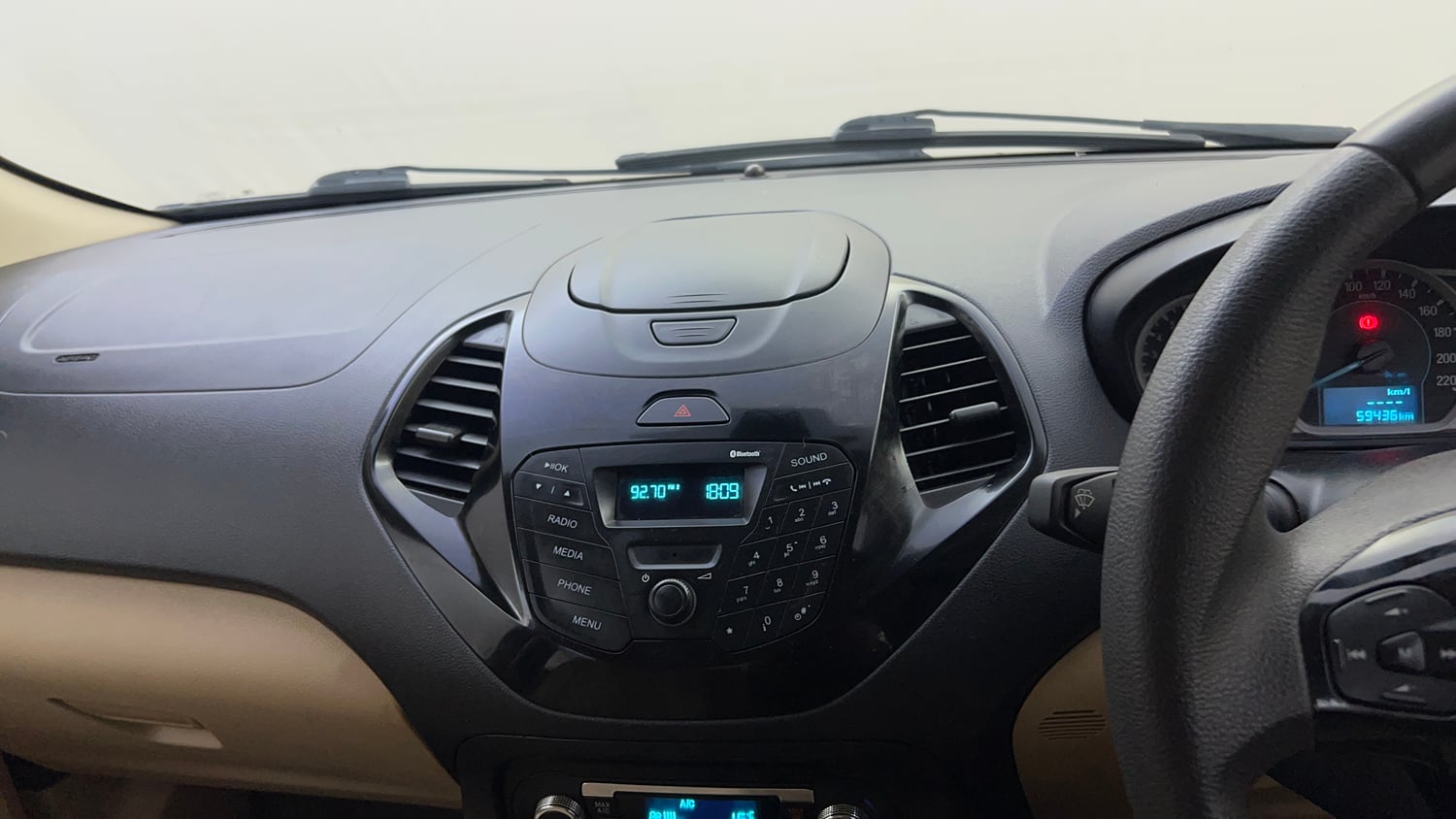 Used 2016 Ford Figo Aspire Titanium 1.2 Ti-VCT Petrol Manual top_features Integrated (in-dash) music system