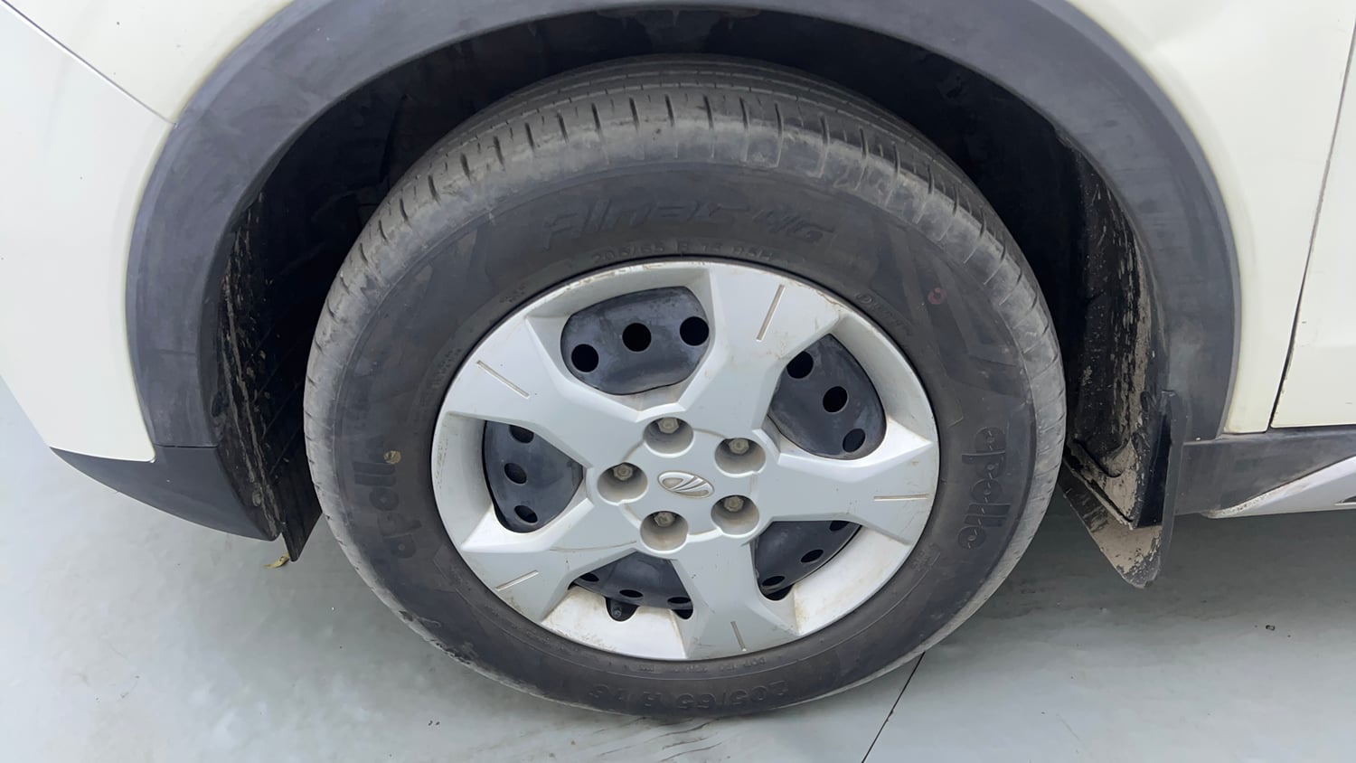 Used 2021 Mahindra XUV 300 W6 1.2 Petrol Petrol Manual tyres LEFT FRONT TYRE RIM VIEW