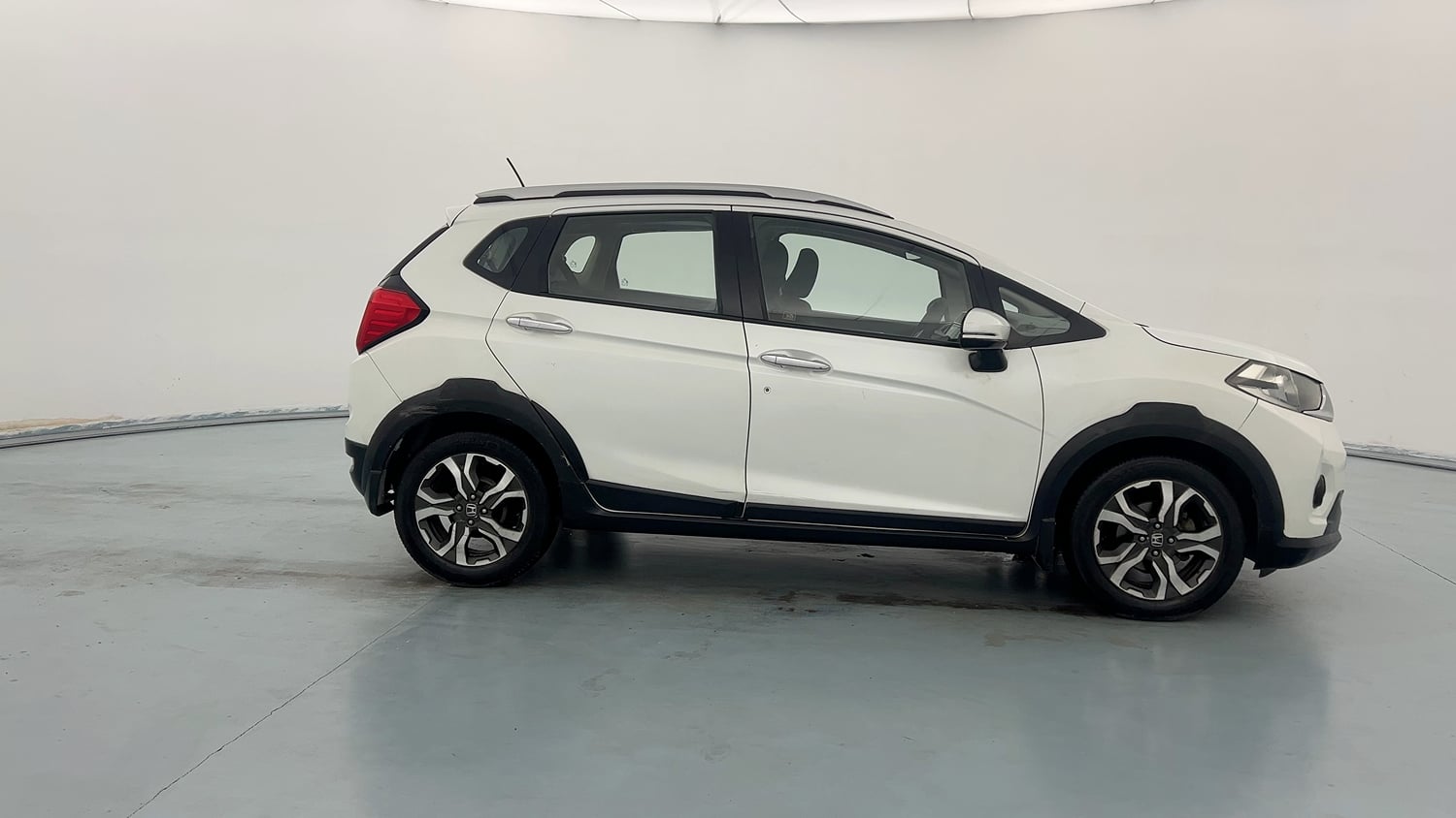 Used 2018 Honda WR-V VX MT Petrol Petrol Manual exterior RIGHT SIDE VIEW