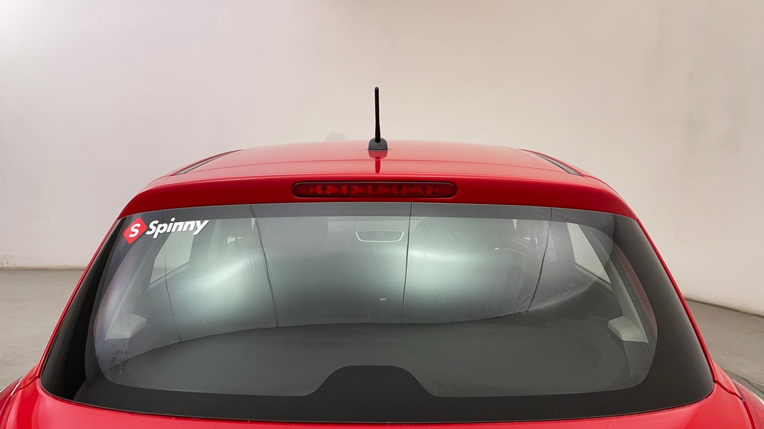 Used 2017 Maruti Suzuki Swift Lxi ABS (O) Petrol Manual exterior BACK WINDSHIELD VIEW