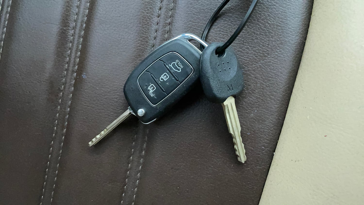 Used 2013 Hyundai i20 Magna (O) 1.2 Petrol Manual extra CAR KEY VIEW